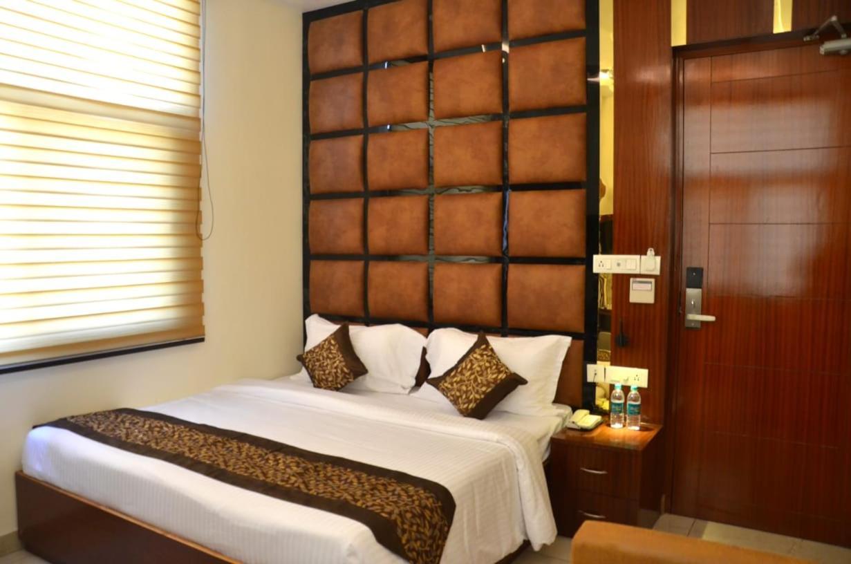 Hotel Roselle Inn, Lucknow