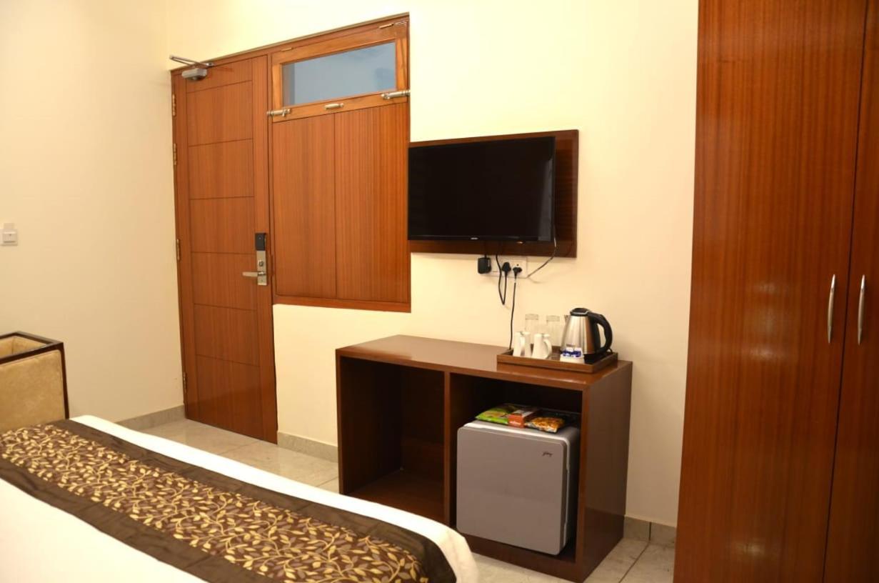 Roselle Inn, 3* Lucknow